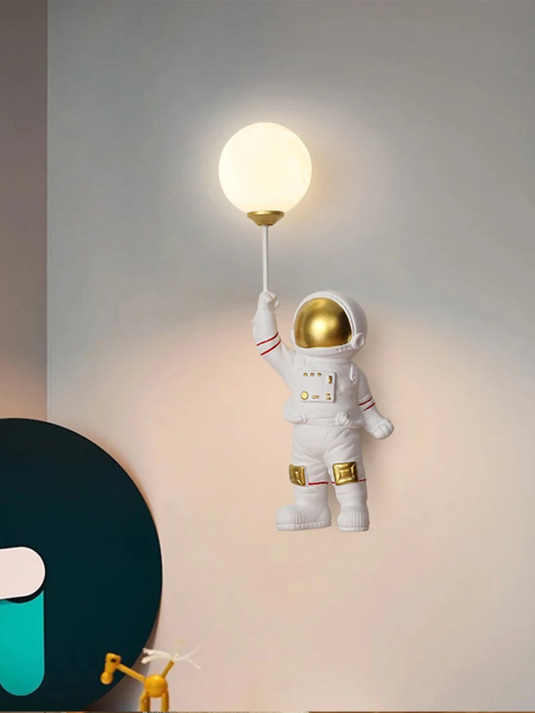 Astronaut Dual Planet Wall Lamp — two worlds, one wall, infinite wow 🚀🪐✨
